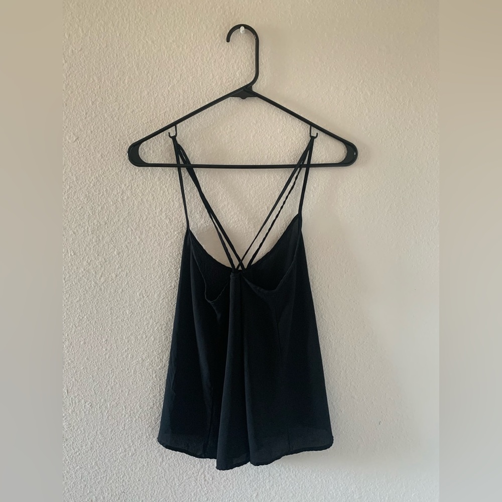 HOLLISTER TANK - Picture 2 of 4